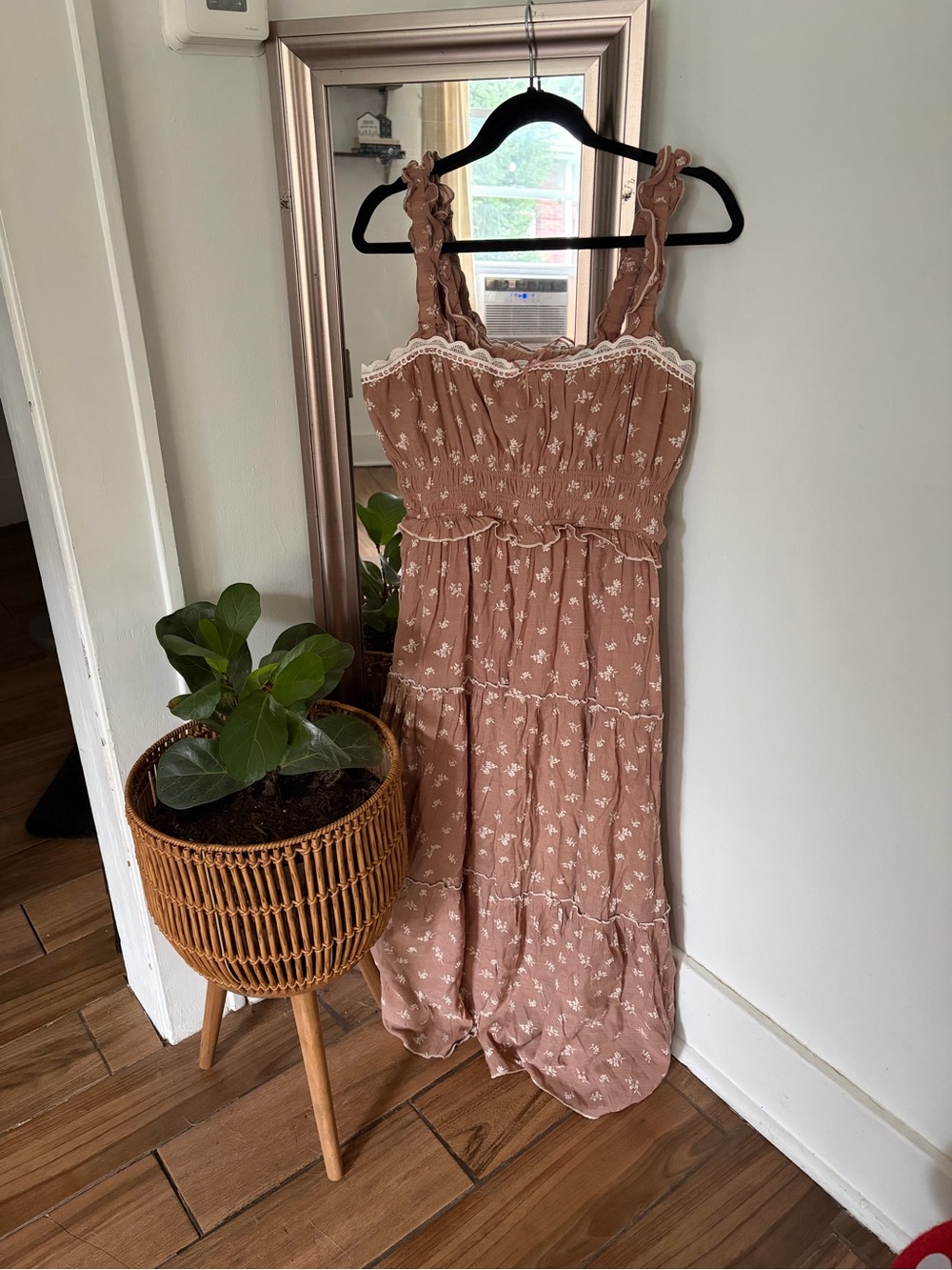 Trixxi Los Angeles Women's Floral Smocked Midi Dress XL